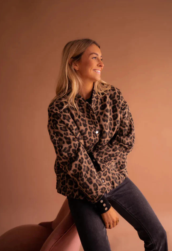 Isabelle | Eleganter Mantel mit Animal-Print