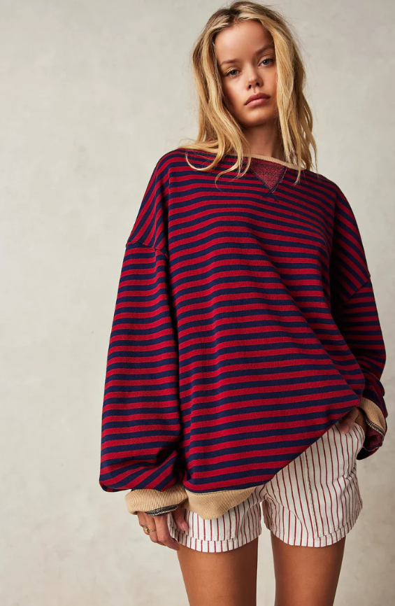 Clara | Gestreifter Damenpullover im Oversize-Look
