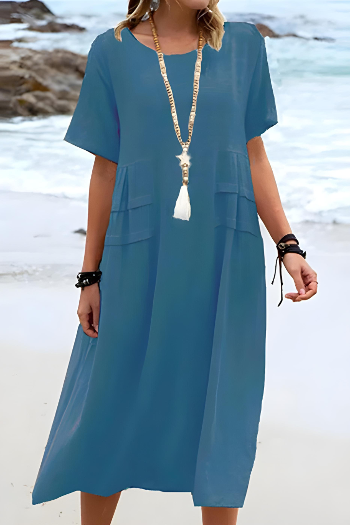 Luna | This Elegant Dress with a Modern Look