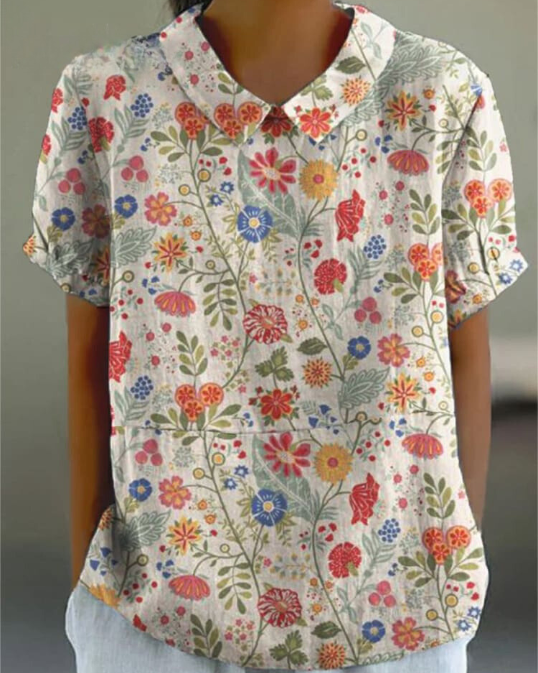 Amelia | Stylish Blouse with Charming Flower Pattern
