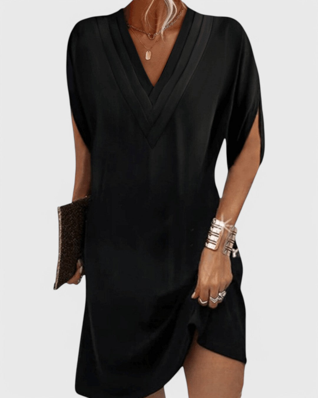 Amelia | This Beautiful Dress with Sleek Silhouette