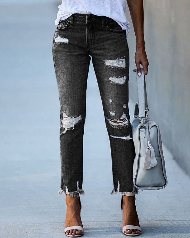 Nora | This Contemporary Slim Fit Jeans with Frayed Hems