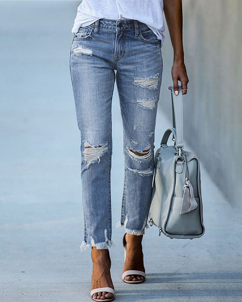 Nora | This Contemporary Slim Fit Jeans with Frayed Hems
