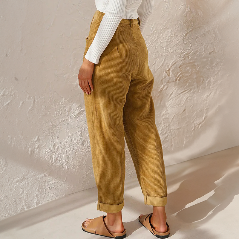 Emma | Stylish Corduroy Brooch with Retro Appeal