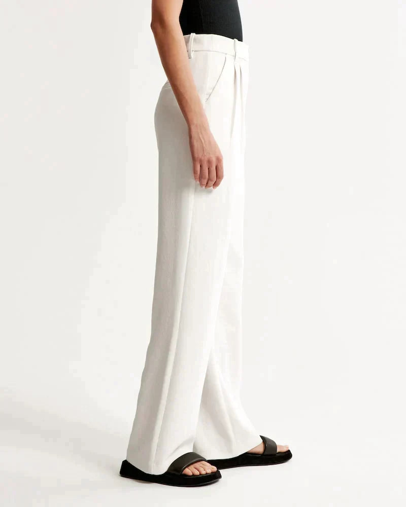 Luna | This Sleek and Comfortable Pants for Everyday