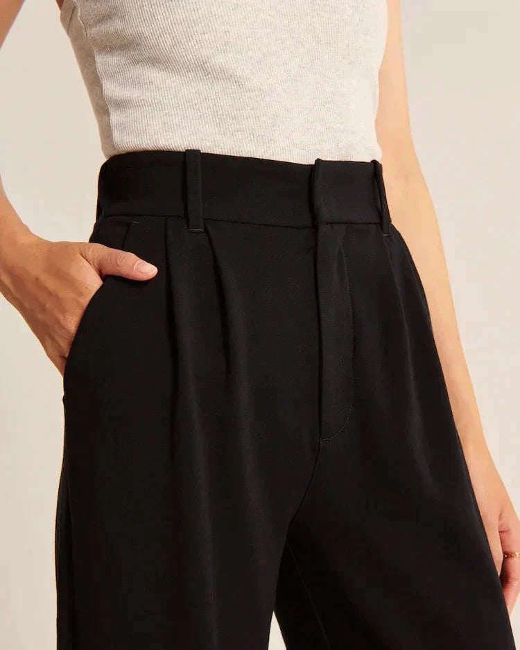 Luna | This Sleek and Comfortable Pants for Everyday
