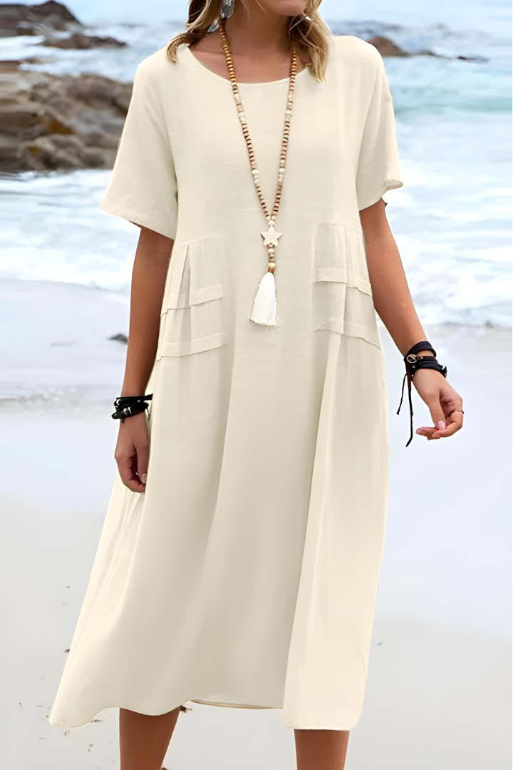 Luna | This Elegant Dress with a Modern Look