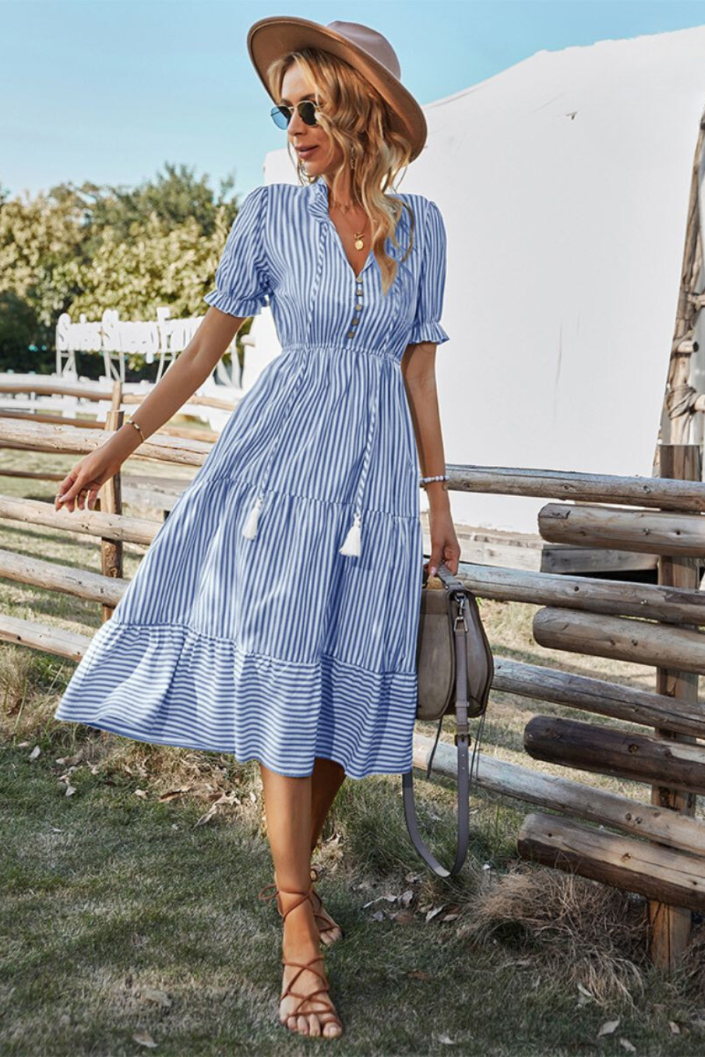 Sara | This Summer Dress for Sunny Days with Style